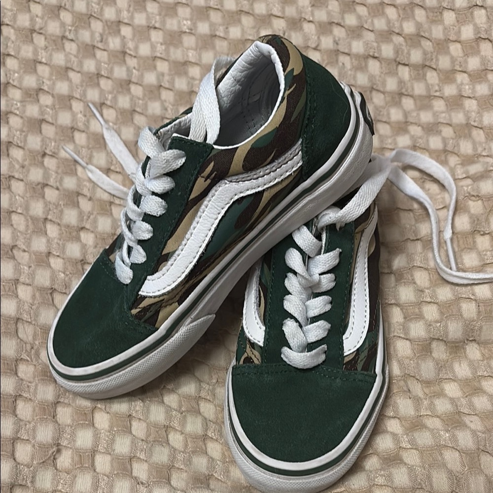 Vans Kids' Green Camo Sneakers size 12
